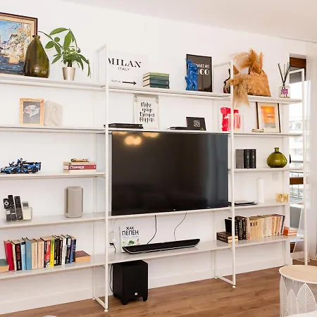Apartamento Essence - 1bd Flat With Parking & Balcony By Flat Mаnаger *